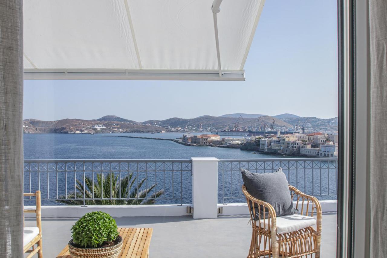 Pafsilipon Suites Ermoupoli Luaran gambar