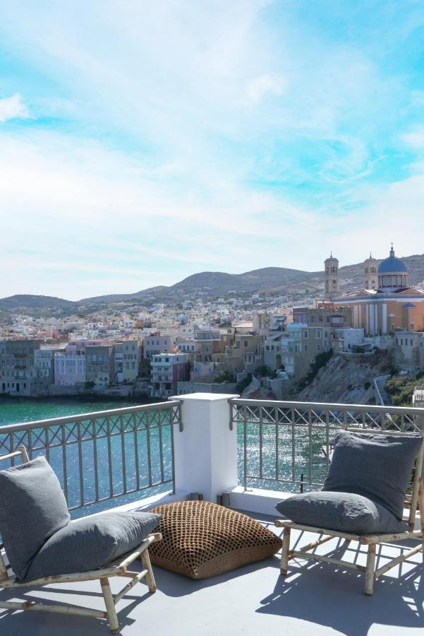 Pafsilipon Suites Ermoupoli Luaran gambar