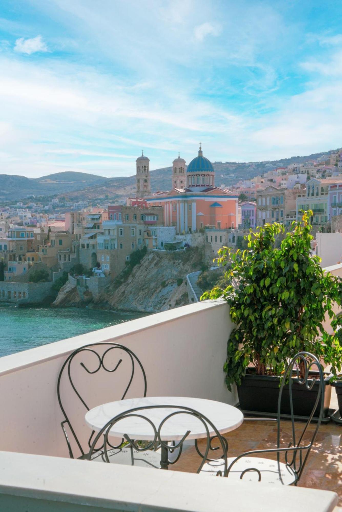 Pafsilipon Suites Ermoupoli Luaran gambar